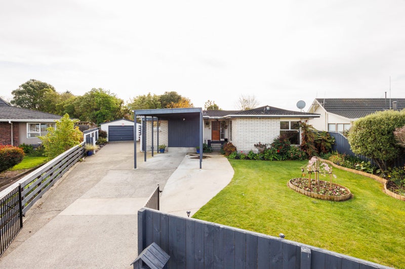 3 Geraldine Crescent, Cloverlea, Palmerston North - Carousel 1