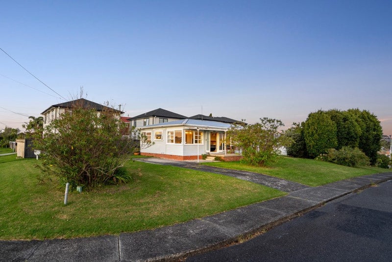 106 Eversleigh Road, Belmont, Auckland - Carousel 2