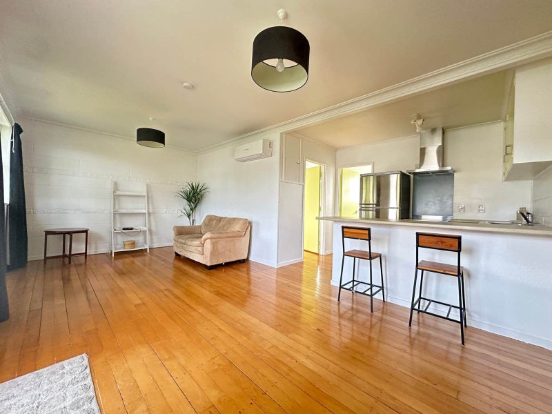 3/2 Thatcher Street, Mission Bay, Auckland - Carousel 2