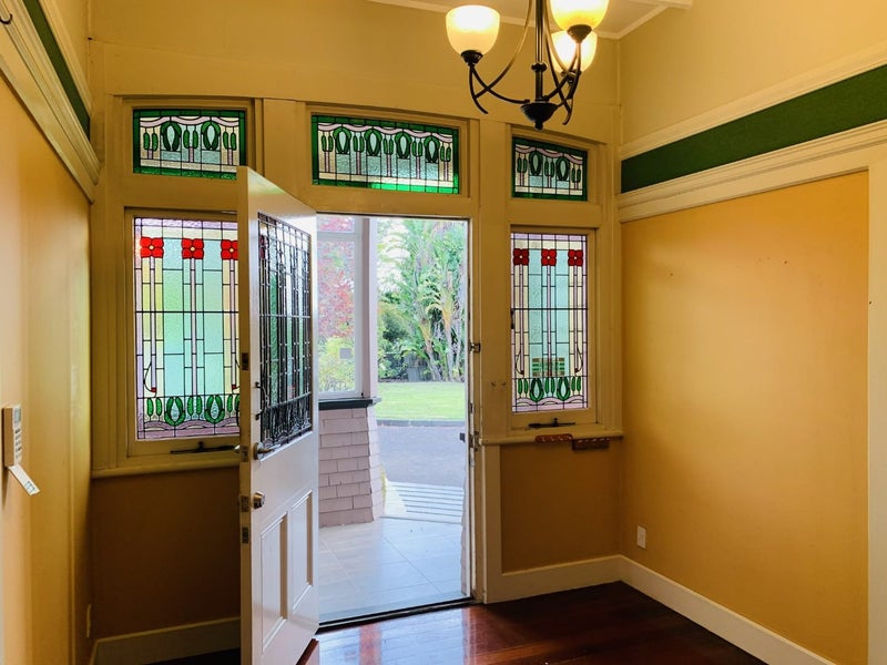 60 Ladies Mile, Remuera, Auckland - Carousel 2