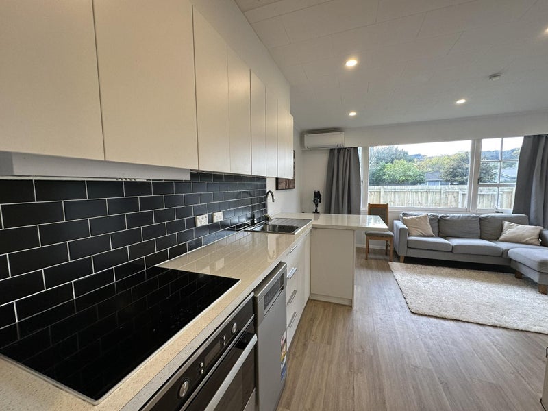 2/416 Fergusson DR, HERETAUNGA, UPPER HUTT - Carousel 1