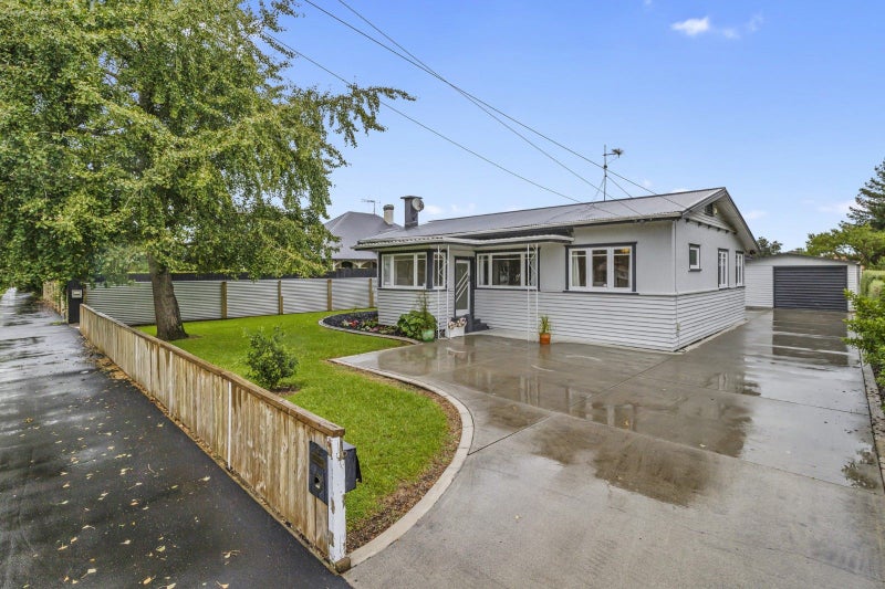 197 Galloway Street, Hamilton East, Hamilton - Carousel 1