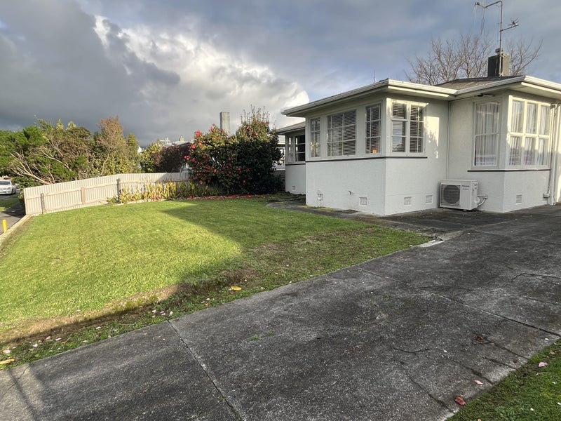 43 Nottingham Avenue, Awapuni, Palmerston North - Carousel 2