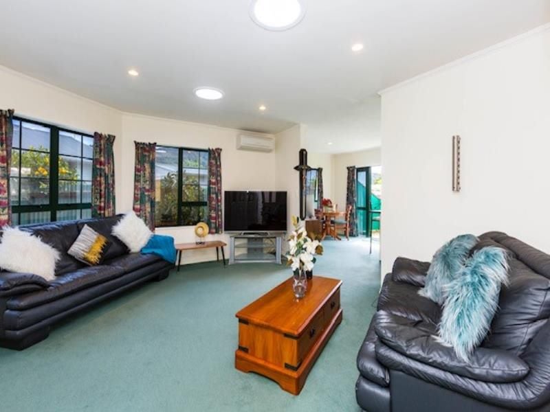 20A Oxford Crescent, Ebdentown, Upper Hutt - Carousel 2