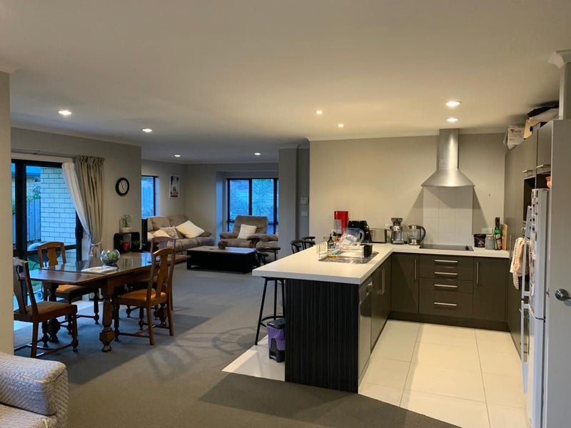 4 Fairfax Crescent, Pyes Pa, Tauranga - Carousel 12