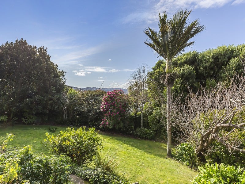 10 Wesley Road, Kelburn, Wellington - Carousel 26