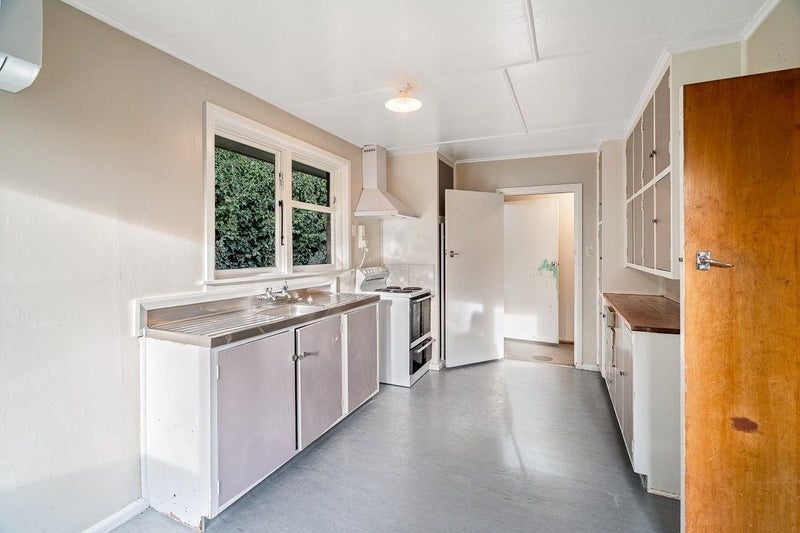 17 Leicester Crescent, Hoon Hay, Christchurch - Carousel 2