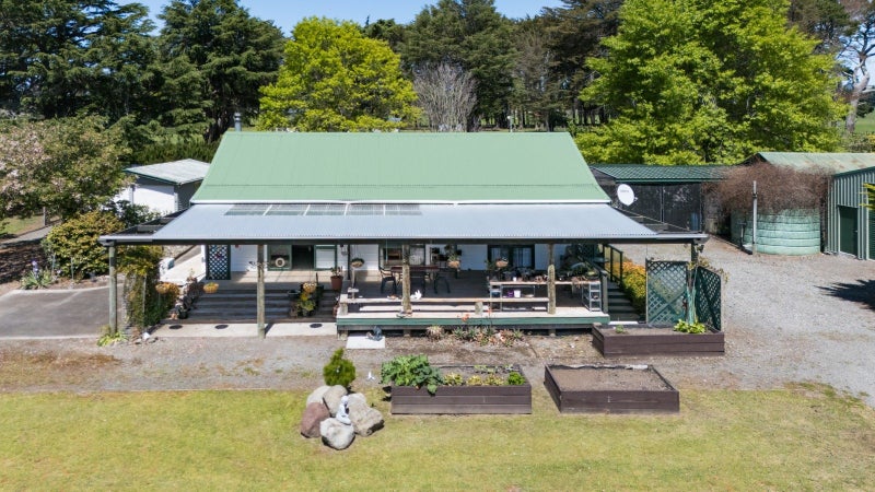 0 State Highway 2, Takapau, Takapau - Carousel 31