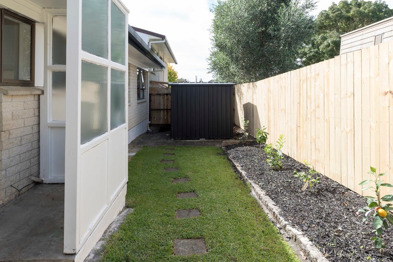 2/17 Butley Drive, Farm Cove, Auckland - Carousel 18