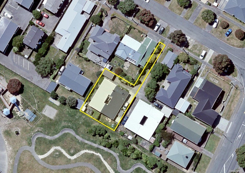 72 Brussels Street, Miramar, Wellington - Carousel 15