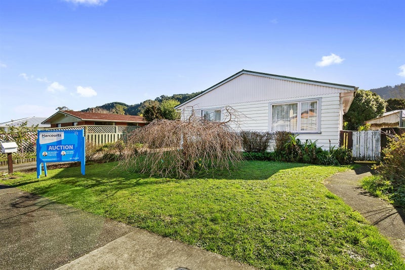 85 Holdsworth Avenue, Trentham, Upper Hutt - Carousel 2