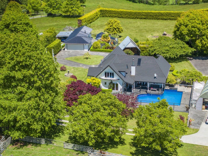 607 State Highway 1, Taupo - Carousel 25