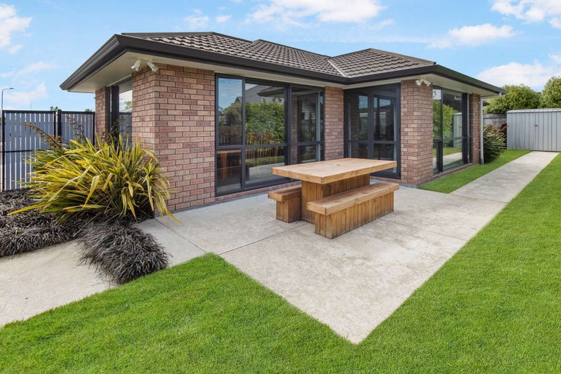 7 Levi Place, Kelvin Grove, Palmerston North - Carousel 2