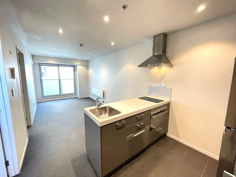 1012/74 Taranaki Street, Te Aro, Wellington - Carousel 2