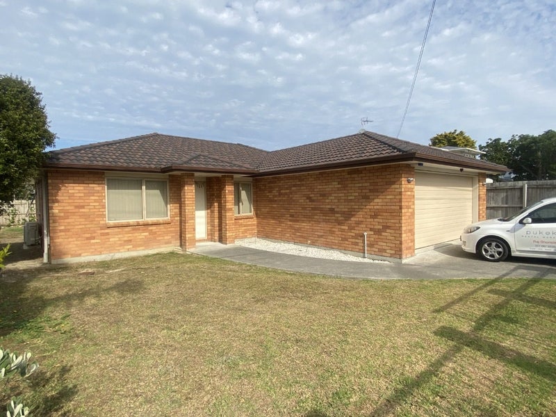 106A Simpson Road, Henderson Valley, Auckland - Carousel 1