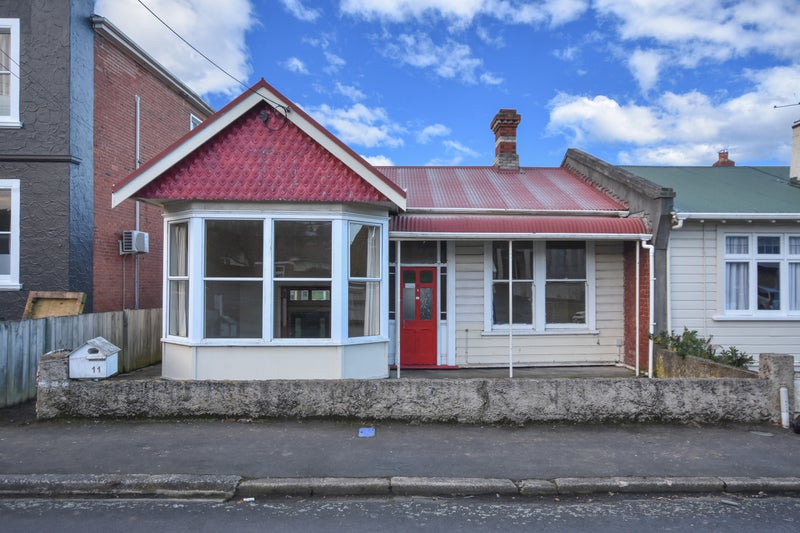 11 Rutherford Street, Caversham, Dunedin - Carousel 1