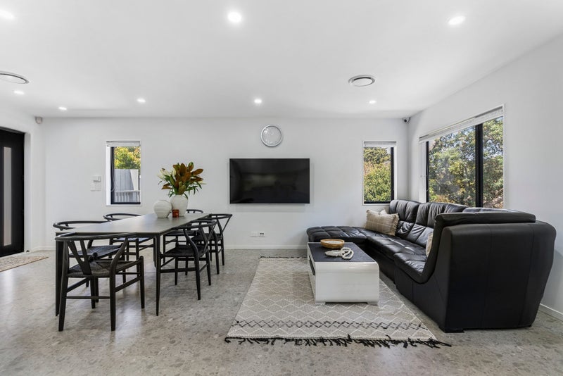 5A Vonnell Place, Birkdale, Auckland - Carousel 1