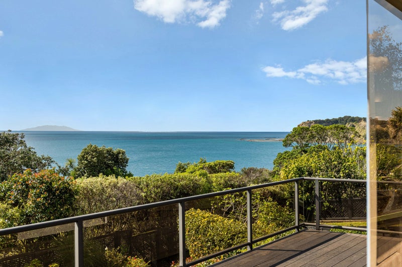 146 Pacific Parade, Army Bay, Whangaparaoa - Carousel 2