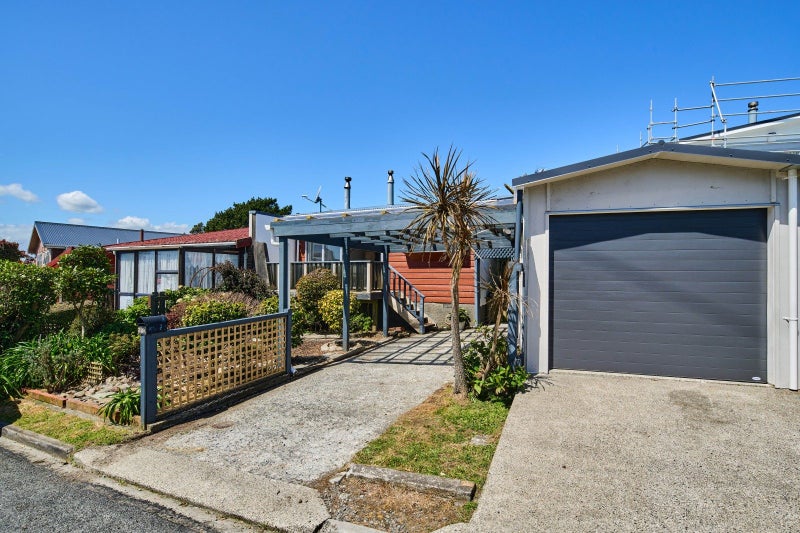 39A Edgecombe Street, Newlands, Wellington - Carousel 18