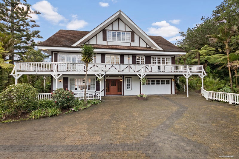 40 Warner Park Avenue, Laingholm, Auckland - Carousel 1