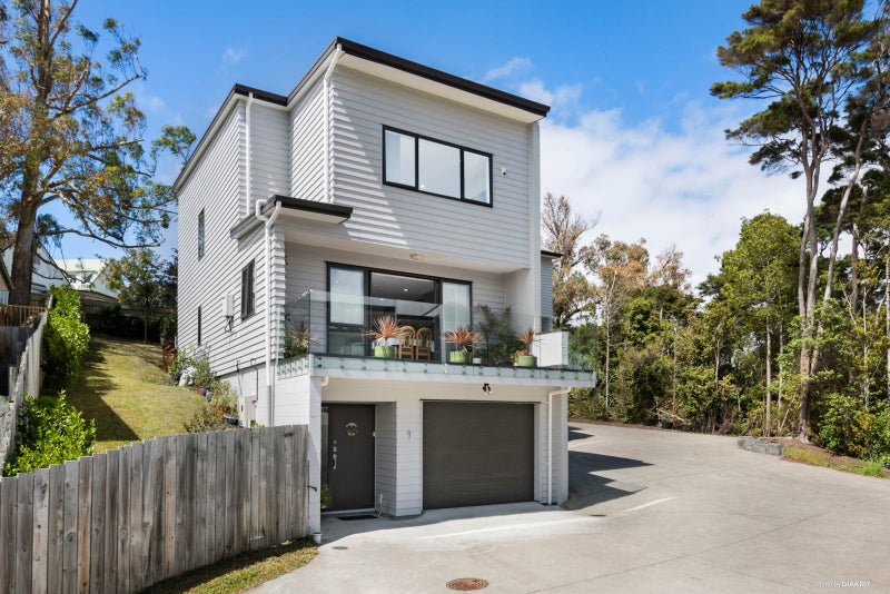9/75 Tamahere Drive, Glenfield, Auckland - Carousel 1