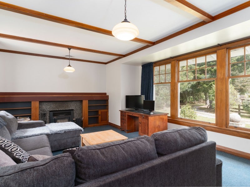 18 Dalefield Road, Carterton, Carterton - Carousel 2