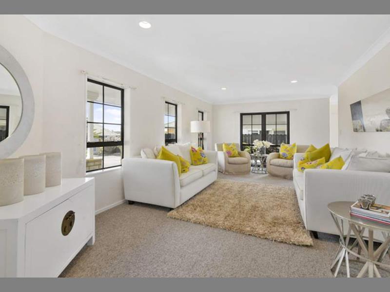 39 Matterhorn Crescent, Northpark, Auckland - Carousel 2