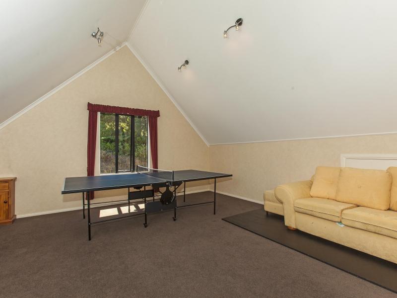 40 Arahiwi Grove, Tirohanga, Lower Hutt - Carousel 20