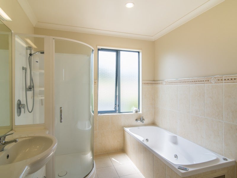 8A Darlington Road, Miramar, Wellington - Carousel 12
