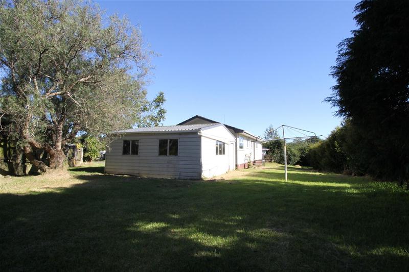 15 Ulay Place, Clover Park, Auckland - Carousel 2