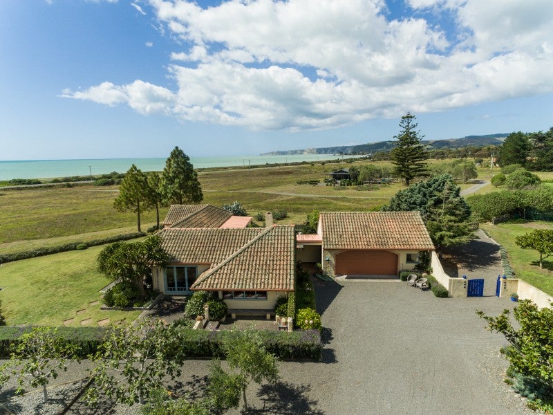 148 Clifton Road, Haumoana - Carousel 2