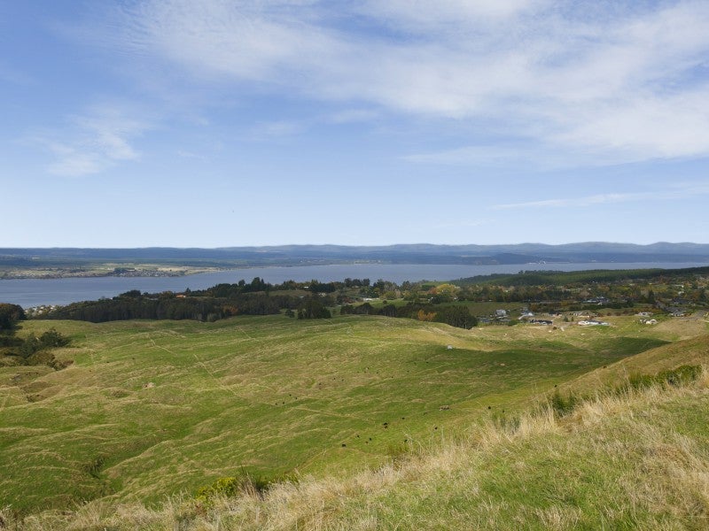 36 Trig Hill, Acacia Bay, Taupō - Carousel 2