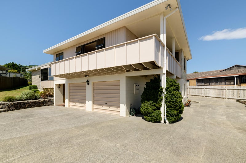 22 Laing Place, Otumoetai, Tauranga - Carousel 16