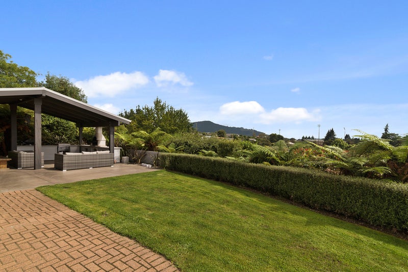 17 Utuhina Road, Springfield, Rotorua - Carousel 14