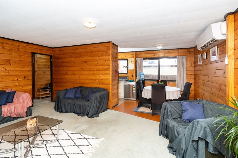 34B Huia Avenue, Forest Lake, Hamilton - Carousel 2