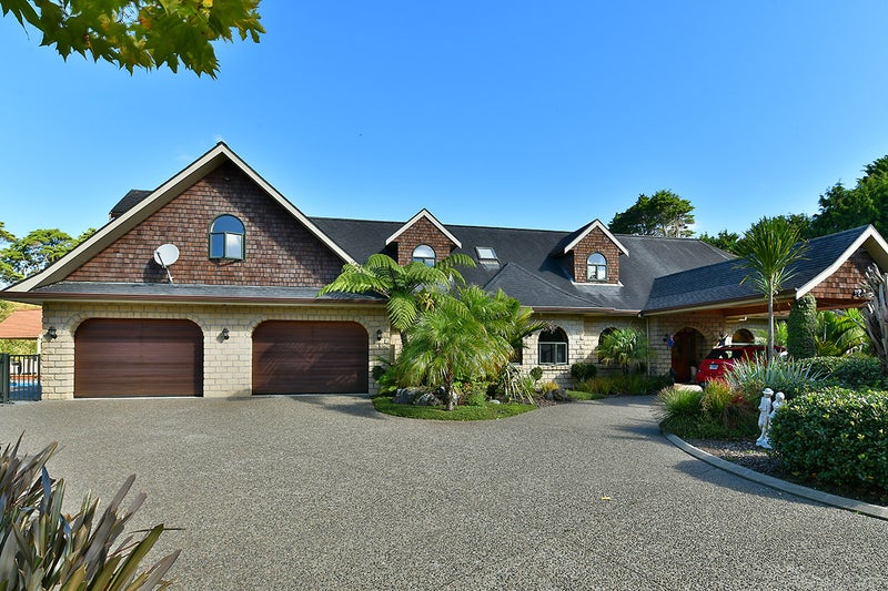 191 Trigg Road, Kumeū - Carousel 1