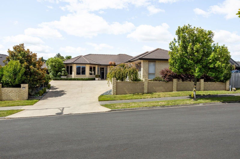 13 Eastridge Terrace, Huntington, Hamilton - Carousel 1