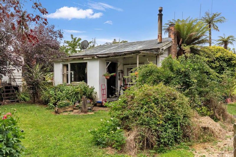 33 Maraeroa Road, Mamaku - Carousel 1