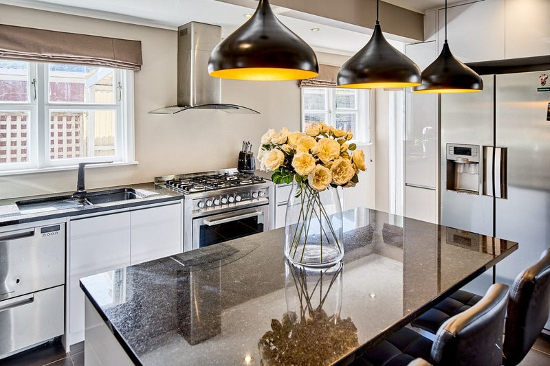 44 Airlie Road, Plimmerton, Porirua - Carousel 2