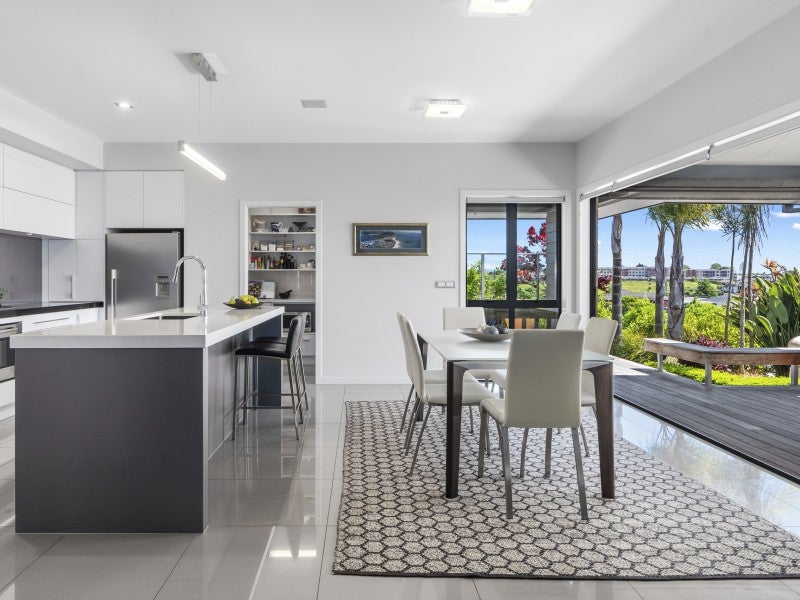 48 Hawkridge Heights, Bethlehem, Tauranga - Carousel 1