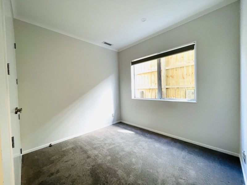 3 Pae Lane, Flat Bush, Auckland - Carousel 2