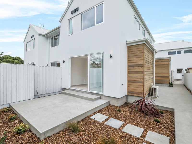 4/24 Dampier Street, Woolston, Christchurch - Carousel 1