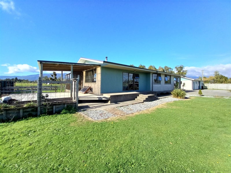 19 Snodgrass Road, Westport, Westport - Carousel 1