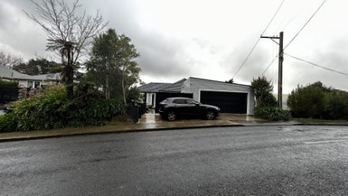 27 Chester Road, Tawa, Wellington - Carousel 1