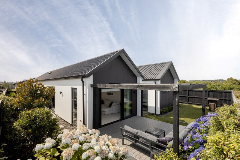 1 Coolgardie Close, Papamoa, Papamoa - Carousel 1