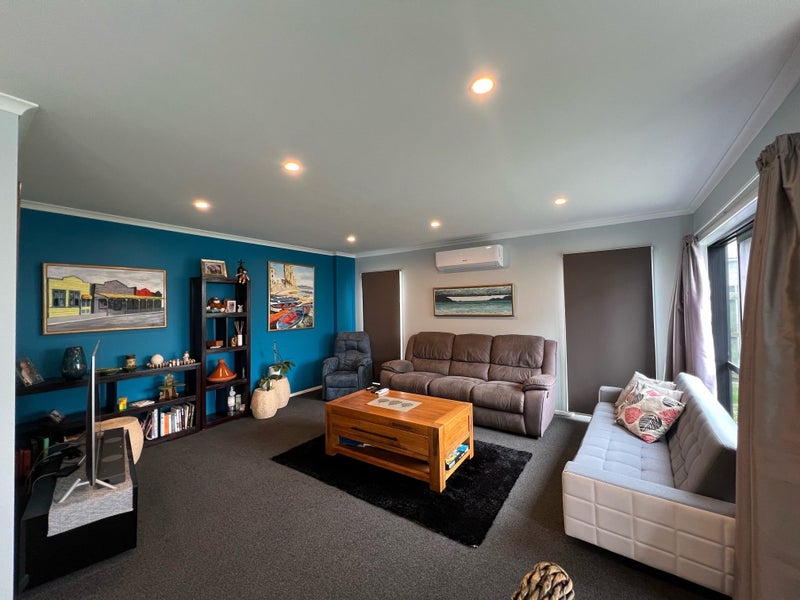 16B Hewer Crescent, Naenae, Lower Hutt - Carousel 2