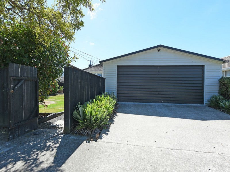 30 Sheridan Crescent, Trentham, Upper Hutt - Carousel 15