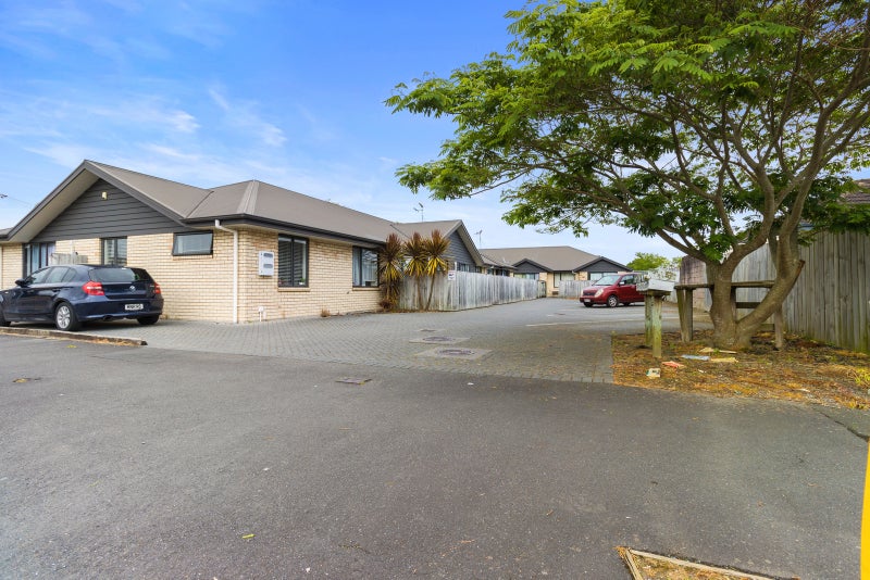 3D Cameron Road, Hamilton East, Hamilton - Carousel 1