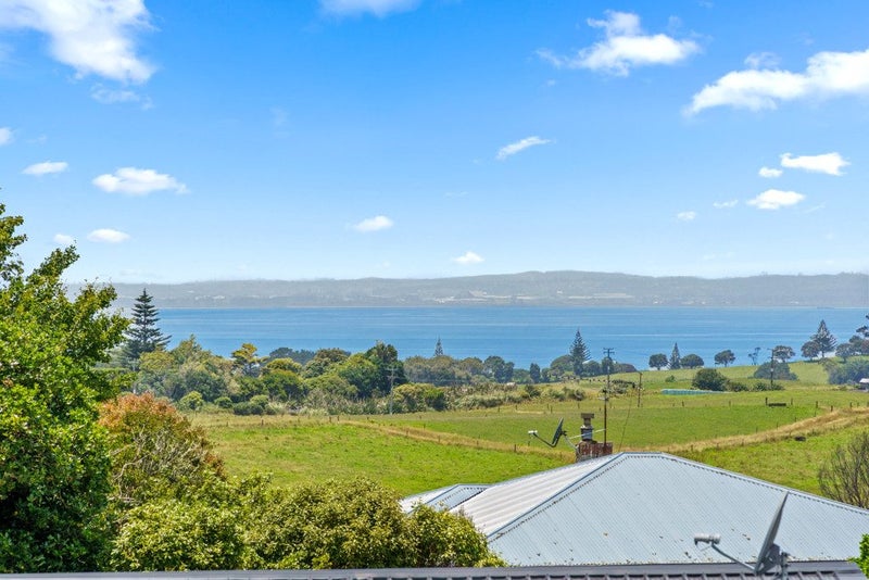 2626 Awhitu Road, Waiuku - Carousel 1