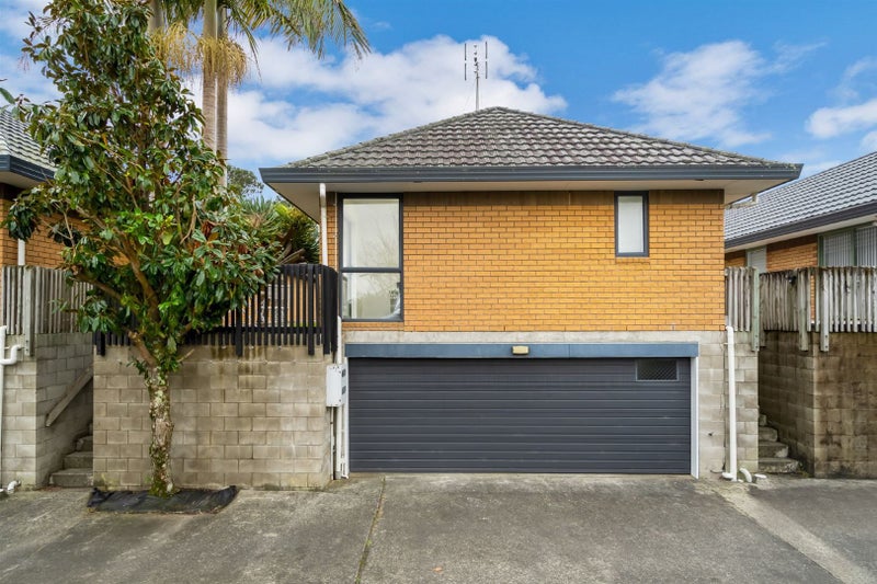 6/12 NORTHCROSS DR, Oteha, Auckland - Carousel 1